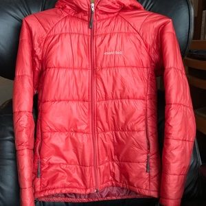 Montbell small women’s red hooded puffer jacket